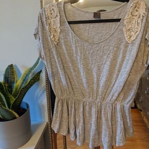 Gray tee with lace shoulder detail